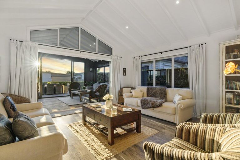 Photo of property in 31 Maria Tini Drive, Papamoa Beach, Papamoa, 3118