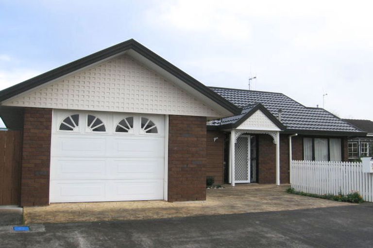 Photo of property in 106 Heretaunga Street, Palmerston North, 4414