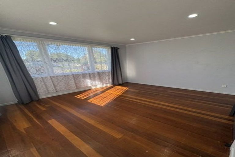 Photo of property in 37 Metcalfe Road, Ranui, Auckland, 0612