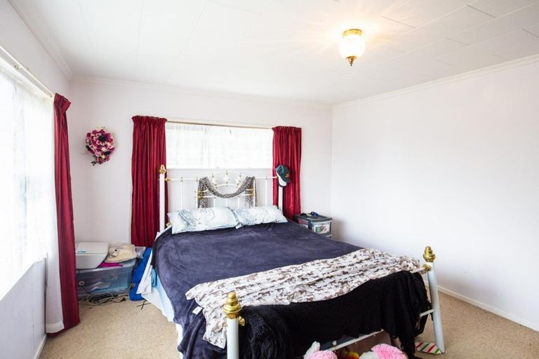 Photo of property in 3 Kebbell Avenue, Levin, 5510