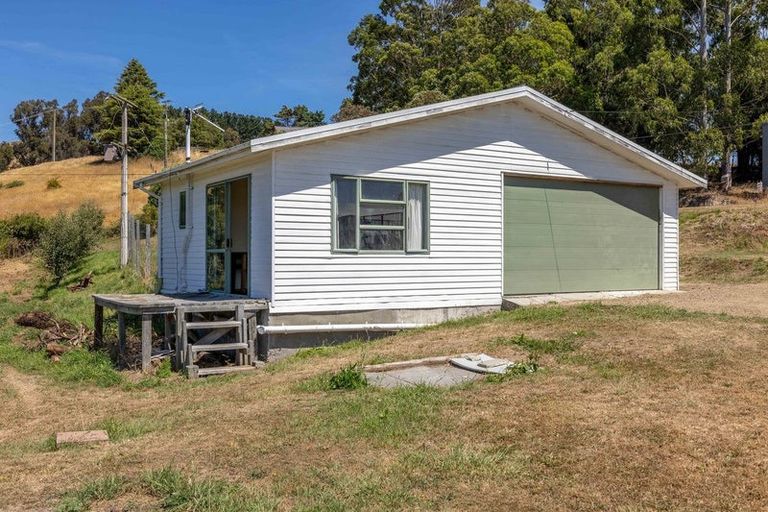 Photo of property in 250 Bayview Road, Diamond Harbour, 8972