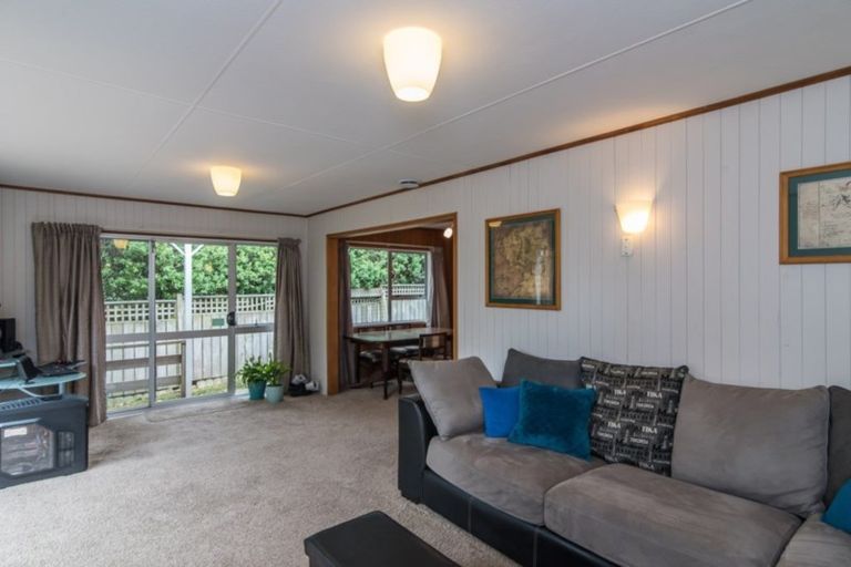 Photo of property in 136 Ruapehu Street, Paraparaumu, 5032
