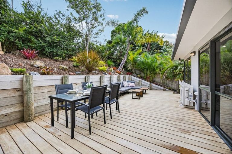 Photo of property in 1/70b Carlisle Road, Browns Bay, Auckland, 0632