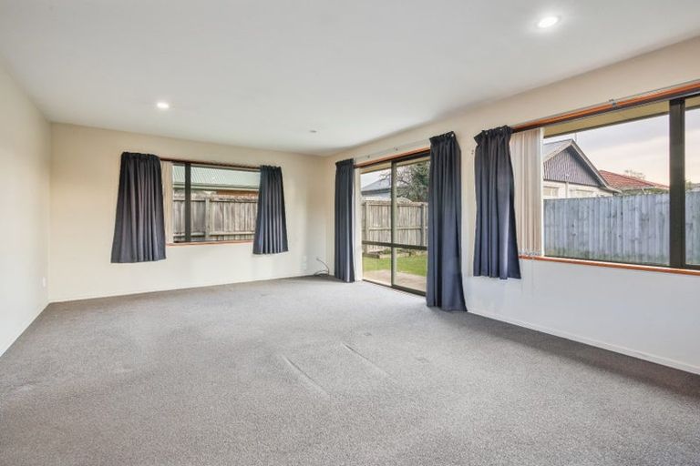 Photo of property in 9d Lindon Street, Rangiora, 7400