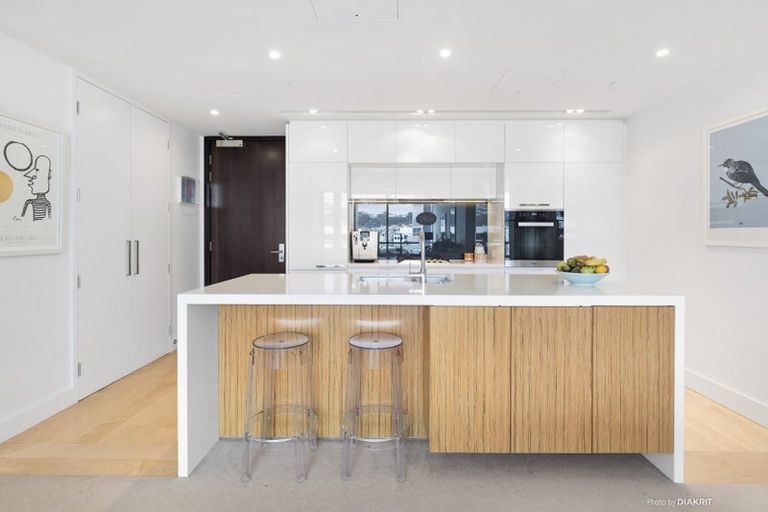 Photo of property in 905/1 Market Lane, Wellington Central, Wellington, 6011