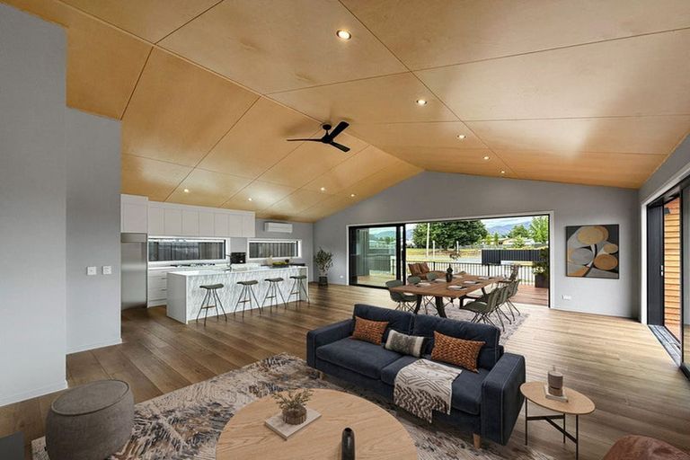 Photo of property in 21 Ohau Road, Twizel, 7901