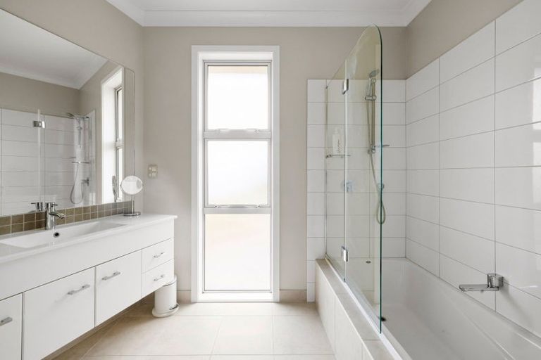 Photo of property in 10 Everleigh Court, Flagstaff, Hamilton, 3210