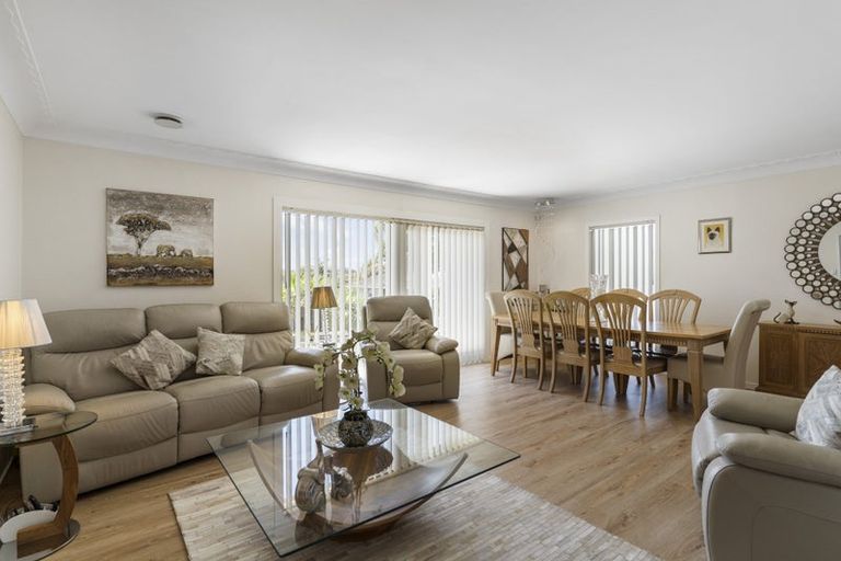 Photo of property in 21 Fratley Avenue, Farm Cove, Auckland, 2012