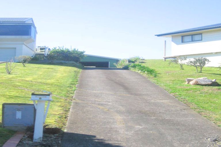 Photo of property in 8 Punga Place, Whitianga, 3510