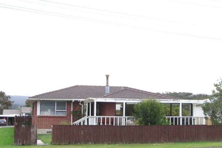 Photo of property in 50 Border Road, Henderson, Auckland, 0612