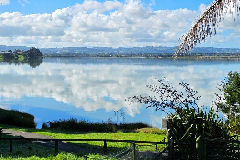 Photo of property in 18a Carnoustie Drive, Wattle Downs, Auckland, 2103