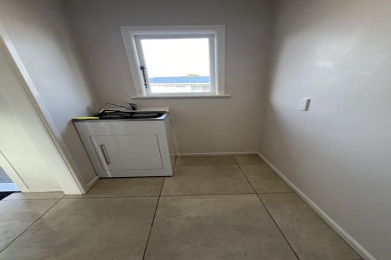 Photo of property in 19 Oswald Crescent, Paparangi, Wellington, 6037