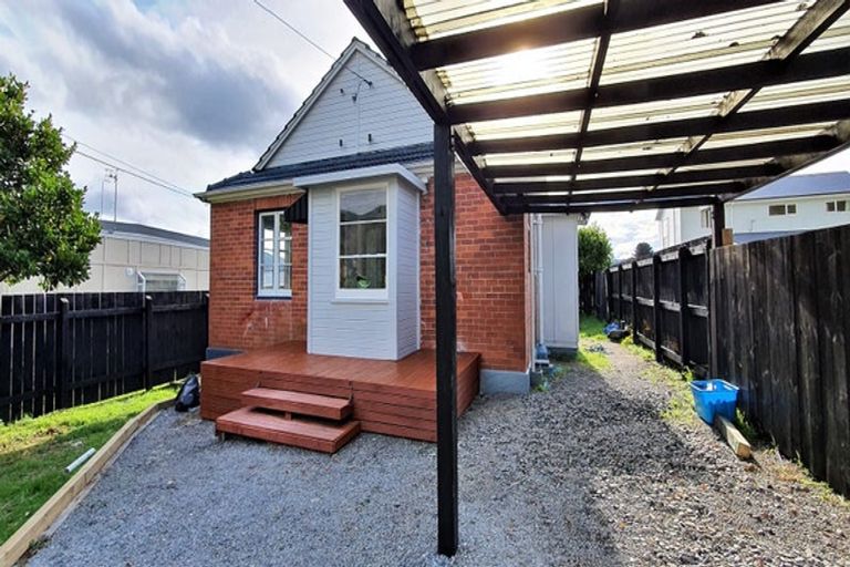 Photo of property in 5 Buller Grove, Naenae, Lower Hutt, 5011