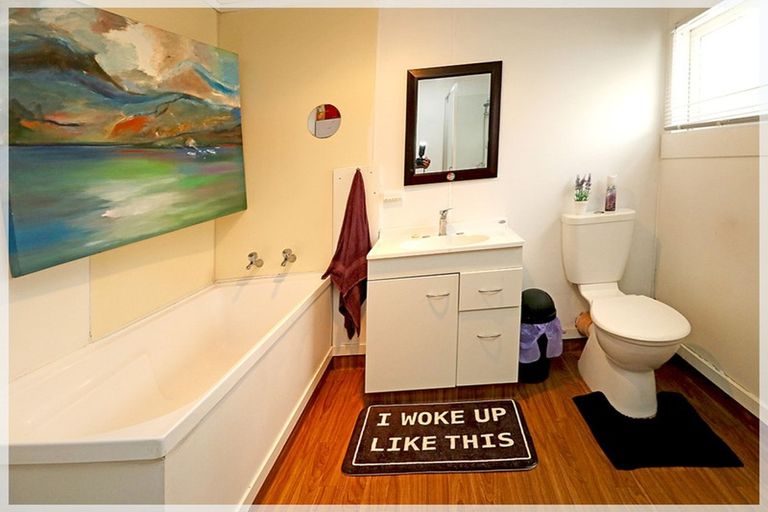 Photo of property in 16a Shortt Street, Foxton Beach, Foxton, 4815