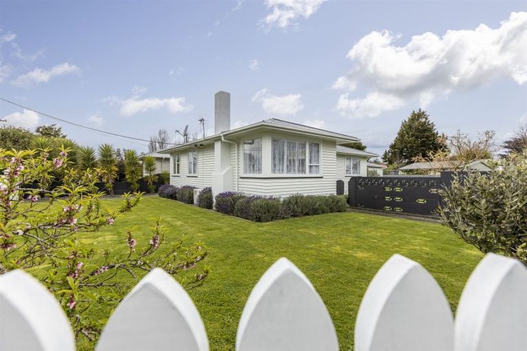 Photo of property in 75 Kettle Avenue, Awapuni, Palmerston North, 4412