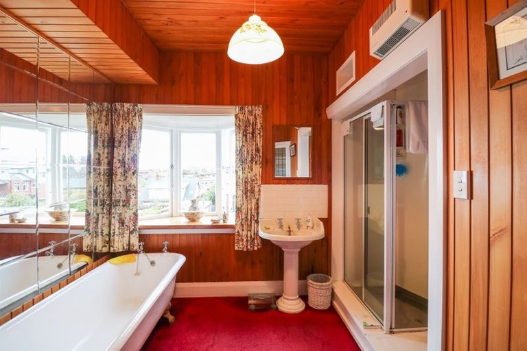 Photo of property in 2 Hart Street, Maori Hill, Timaru, 7910