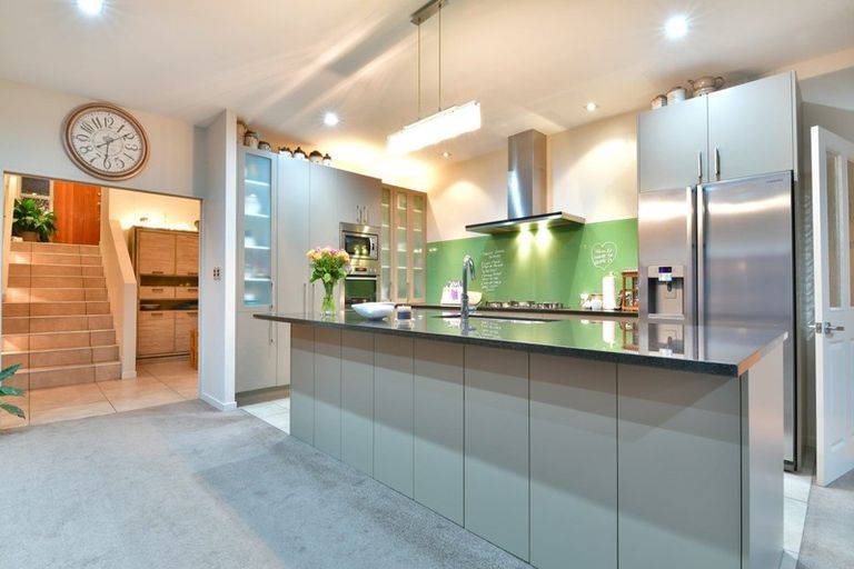 Photo of property in 24 Hawaiian Parade, Arkles Bay, Whangaparaoa, 0932