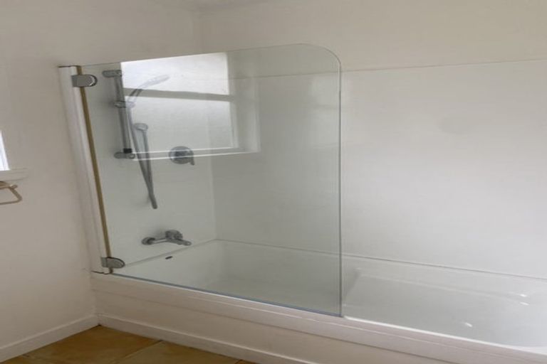 Photo of property in 14 Buckley Grove, Paraparaumu, 5032