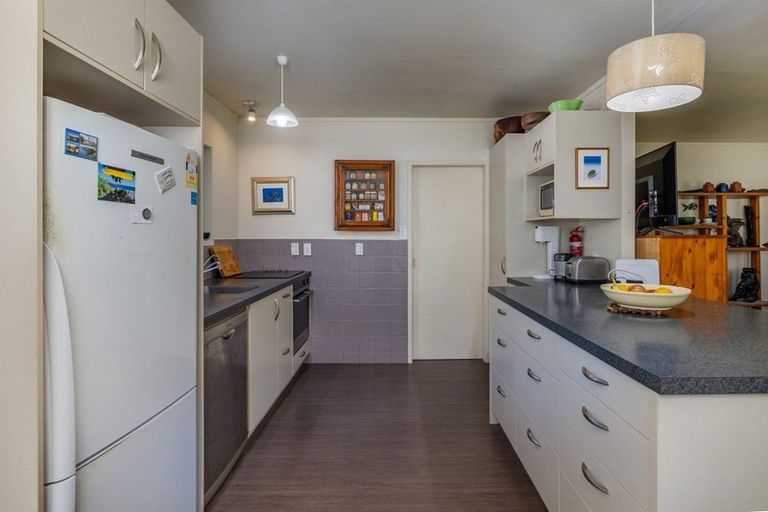 Photo of property in 6 Tuatahi Place, Kerikeri, 0230