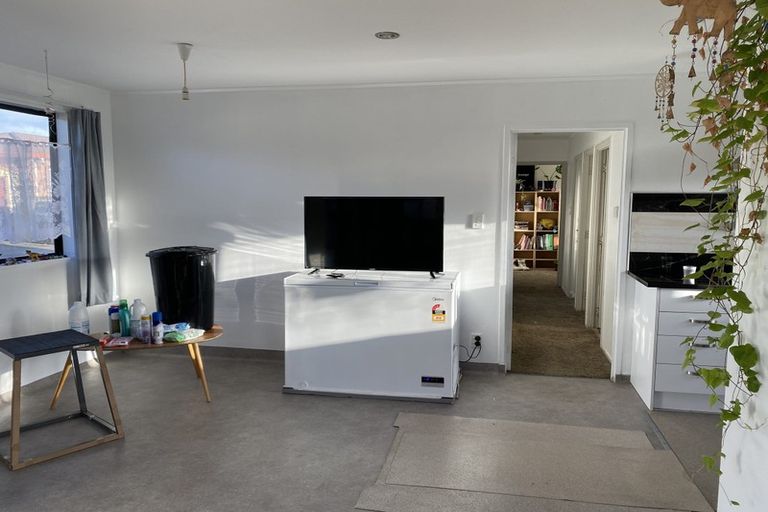 Photo of property in 2/11 Etherton Drive, Weymouth, Auckland, 2103