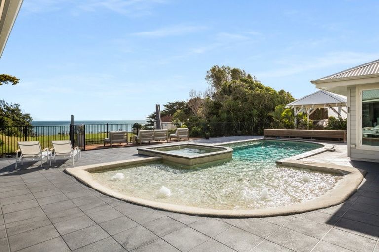 Photo of property in 71 Matatua Road, Raumati Beach, Paraparaumu, 5032