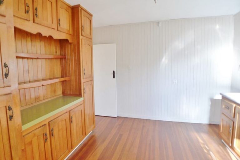 Photo of property in 103 Bolton Street, Blockhouse Bay, Auckland, 0600