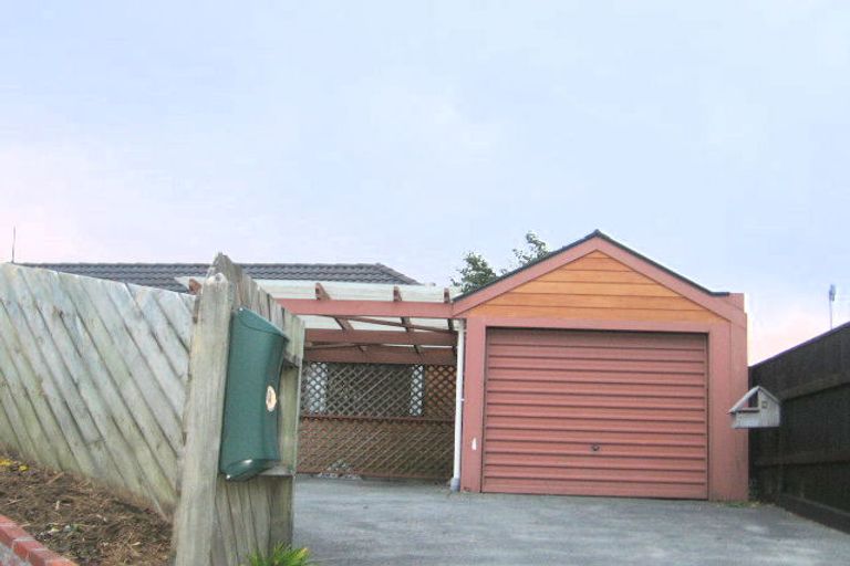 Photo of property in 8 Tedder Way, Karori, Wellington, 6012