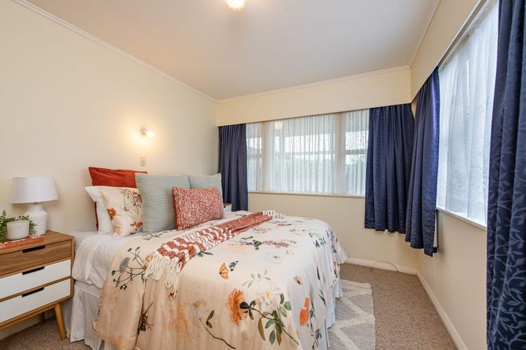 Photo of property in 3/13 Luckie Street, Tawa, Wellington, 5028