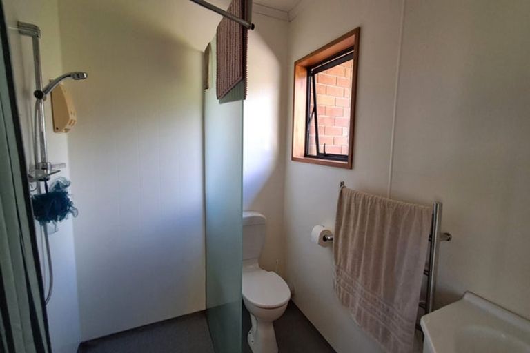 Photo of property in 19 Kew Road, Westport, 7825