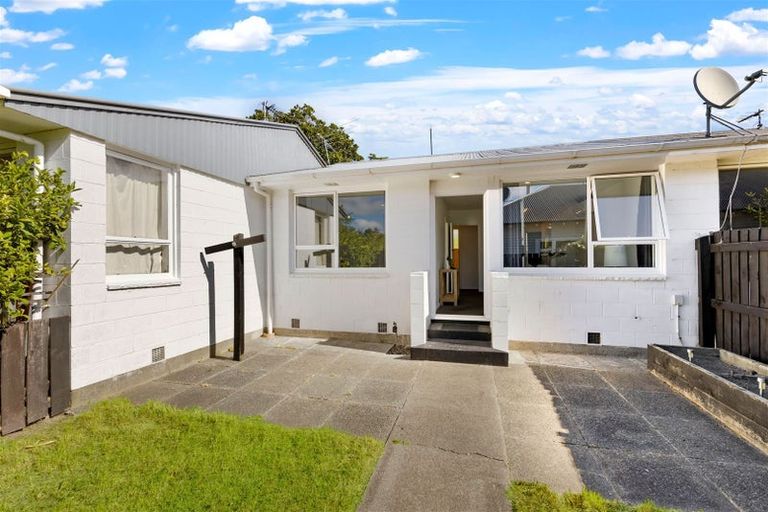 Photo of property in 3/556 Barbadoes Street, Edgeware, Christchurch, 8013