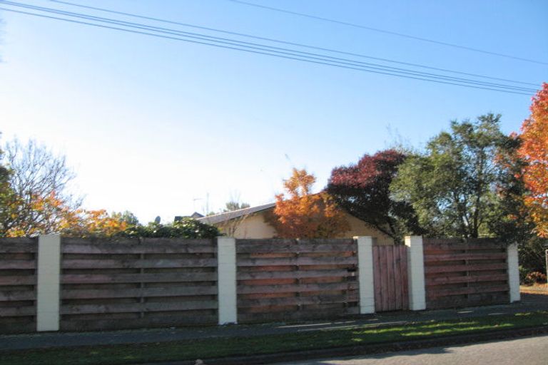 Photo of property in 9 Factory Road, Belfast, Christchurch, 8051