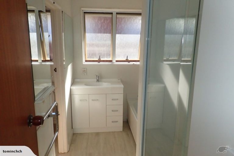 Photo of property in 33b Waimairi Road, Upper Riccarton, Christchurch, 8041