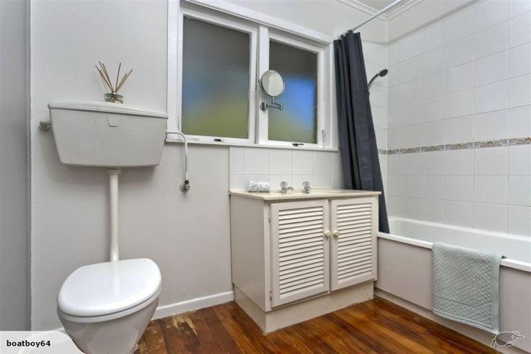 Photo of property in 1/16a Belmont Terrace, Milford, Auckland, 0620