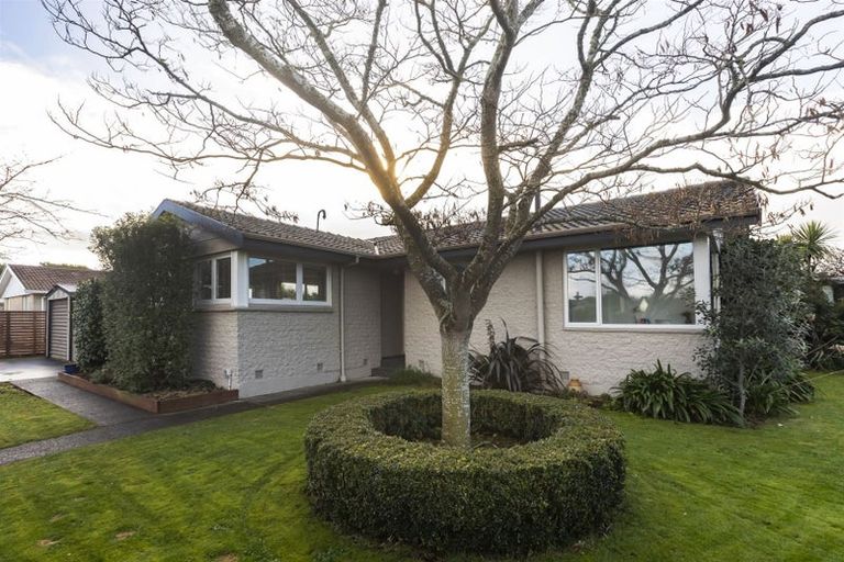 Photo of property in 2 Bolero Place, Parklands, Christchurch, 8083