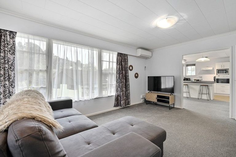 Photo of property in 62 Sunbrae Drive, Silverstream, Upper Hutt, 5019