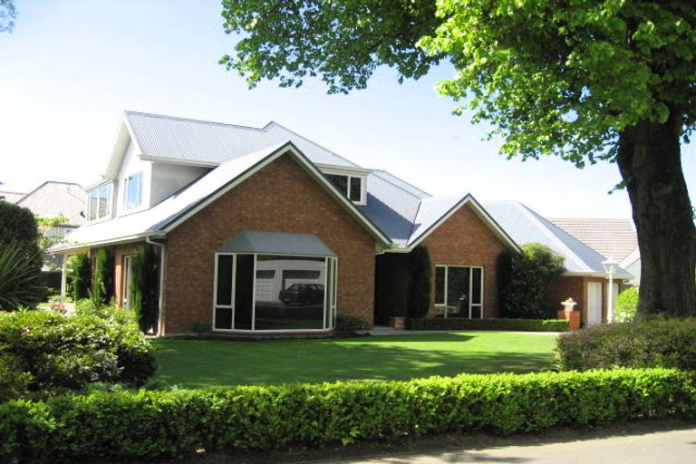 Photo of property in 26 Witbrock Crescent, Burnside, Christchurch, 8053