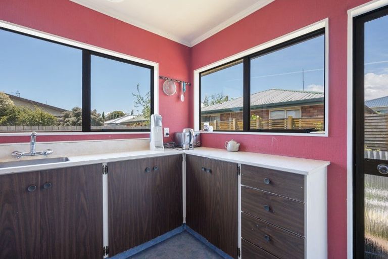 Photo of property in 2/116 Parkers Road, Tahunanui, Nelson, 7011