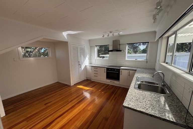 Photo of property in 495a Weymouth Road, Weymouth, Auckland, 2103