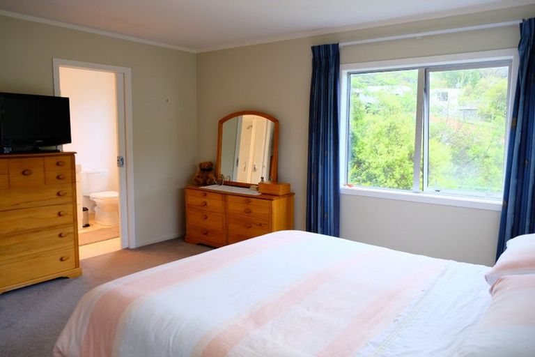 Photo of property in 50 Postgate Drive, Whitby, Porirua, 5024