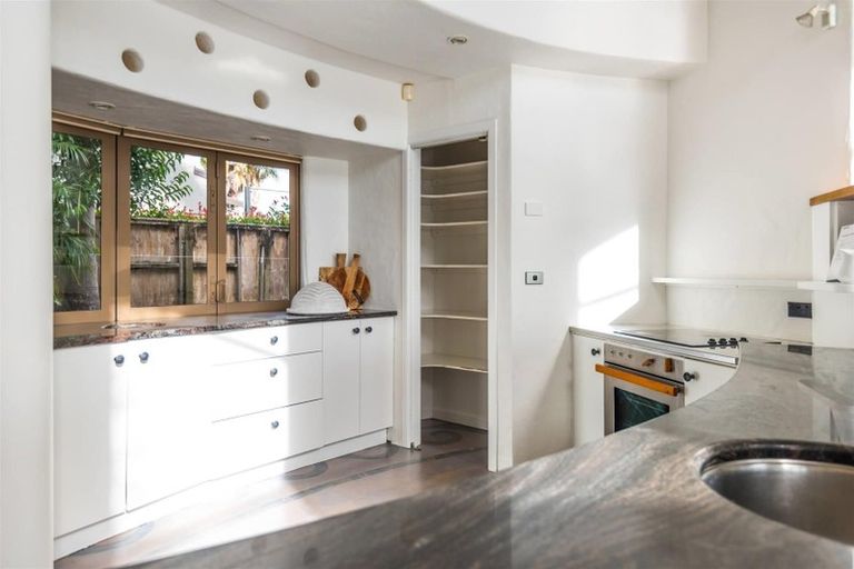 Photo of property in 6 Shepherds Road, Papakura, 2110