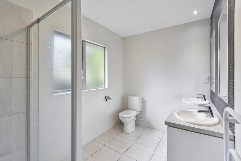 Photo of property in 15 Elias Court, The Gardens, Auckland, 2105