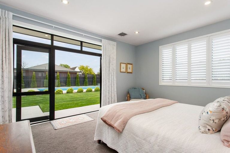 Photo of property in 10 Penhelig Place, Burnside, Christchurch, 8053