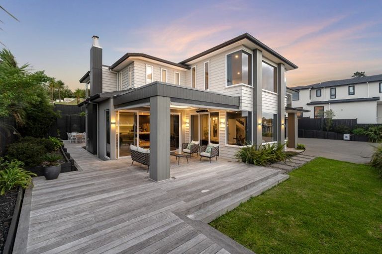 Photo of property in 62 Armstrong Farm Drive, East Tamaki Heights, Auckland, 2016