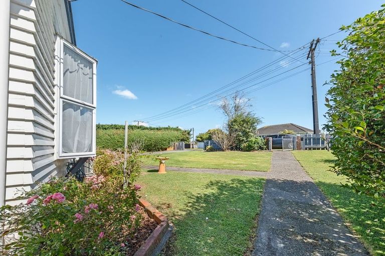 Photo of property in 38 Woodleigh Street, Frankleigh Park, New Plymouth, 4310