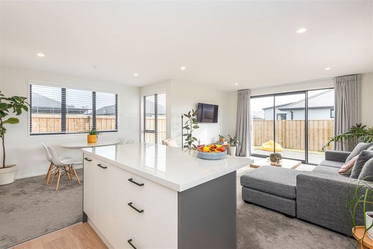 Photo of property in 21 Te Pakiaka Road, Pegasus, 7612