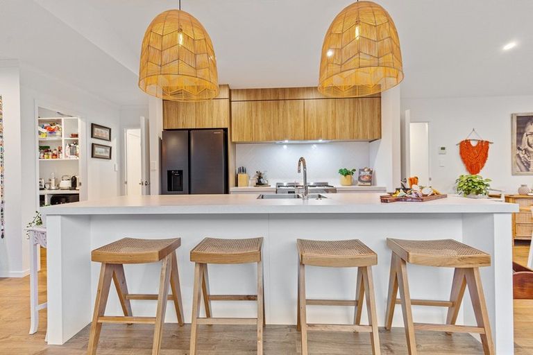 Photo of property in 2 Glenvale Place, Pyes Pa, Tauranga, 3112