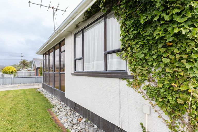 Photo of property in 14 Marlborough Street, Greymouth, 7805