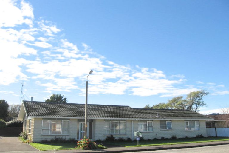 Photo of property in 10 Knights Grove, Otaki, 5512