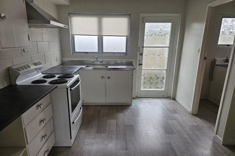 Photo of property in 2/5 Second Avenue, Avenues, Whangarei, 0110