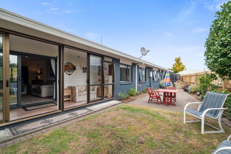 Photo of property in 1/7 Kathleen Place, Rainbow Point, Taupo, 3330